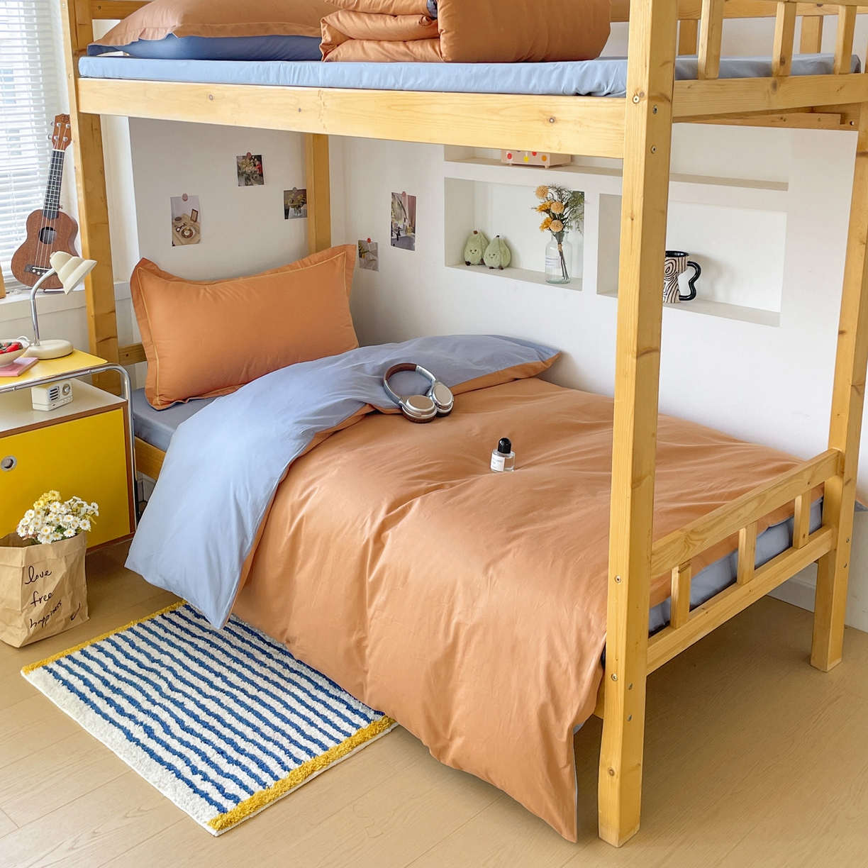 91家纺网 家纺一手货源 找家纺 恩泽家纺 2025新款全棉双拼学生宿舍三件套 红驼+月白兰