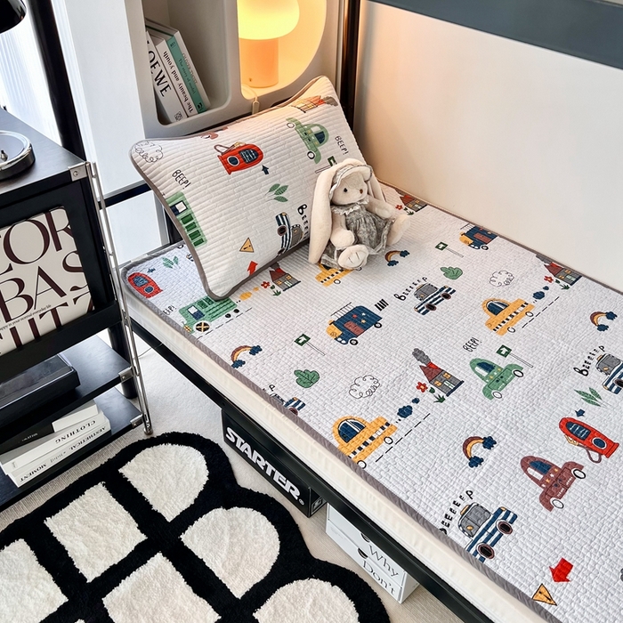 91家纺网 家纺一手货源 找家纺 茉夕家纺 2025新款双面纯棉学生宿舍床盖系列 小汽车