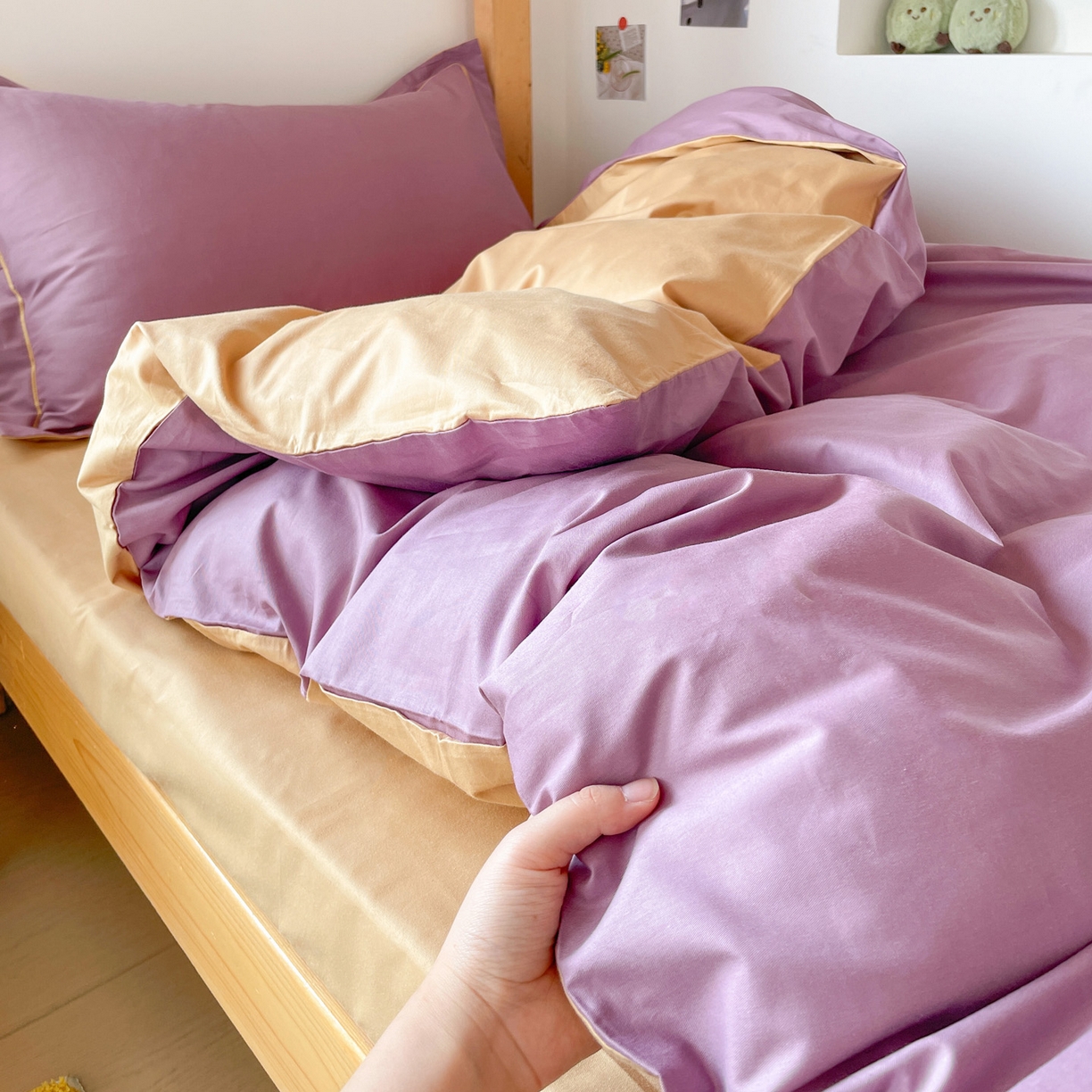 91家纺网 家纺一手货源 找家纺 恩泽家纺 2025新款全棉双拼学生宿舍三件套 灰紫+卡其