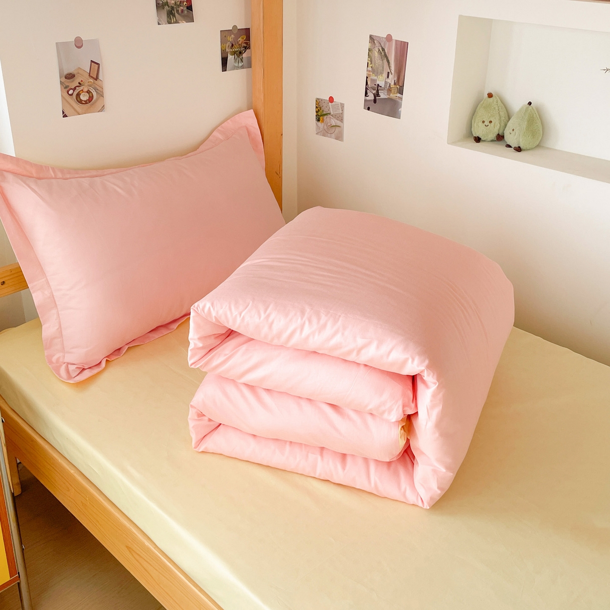 91家纺网 家纺一手货源 找家纺 恩泽家纺 2025新款全棉双拼学生宿舍三件套 玉色+鹅黄