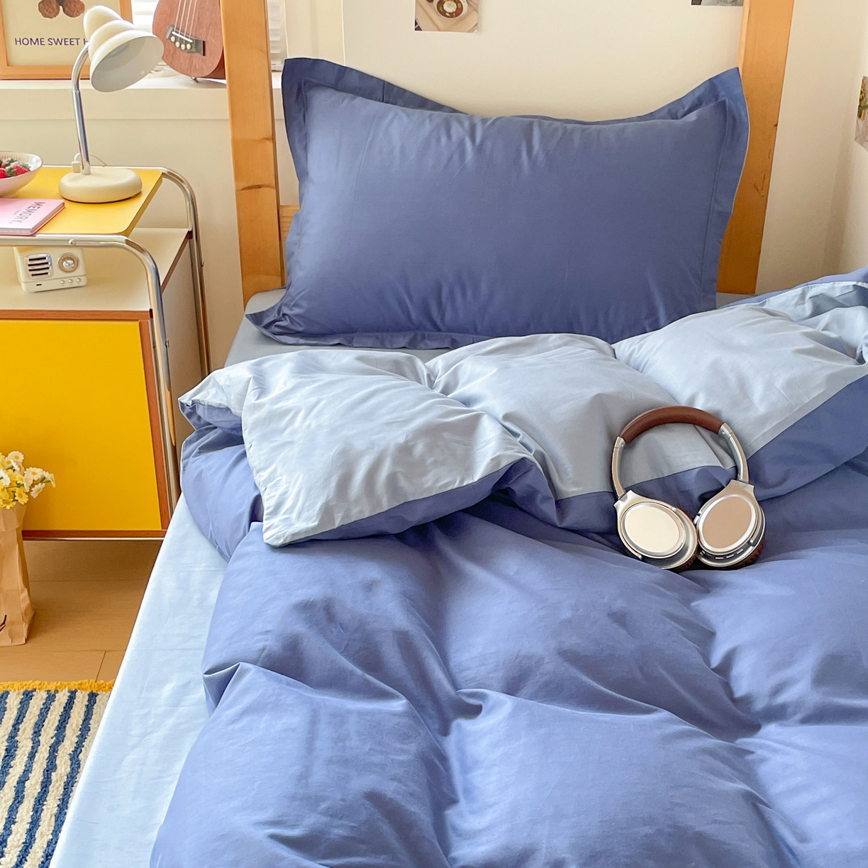 91家纺网 家纺一手货源 找家纺 恩泽家纺 2025新款全棉双拼学生宿舍三件套 藏青+月白兰