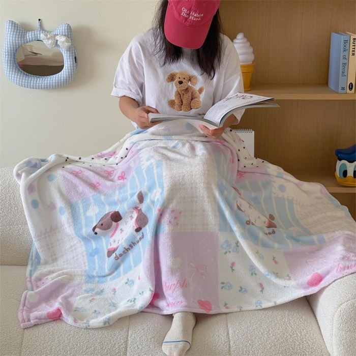 91家纺网 家纺一手货源 找家纺 顾里家纺 2025新款ins少女奶油系双面牛奶绒毯-第二组 拼接腊肠狗