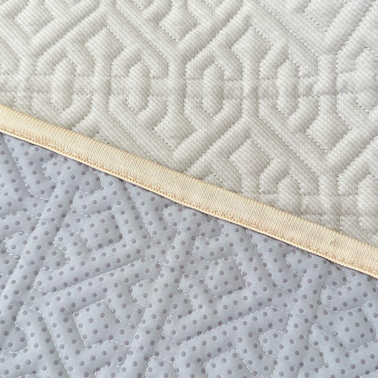 91家纺网 家纺一手货源 找家纺 手艺人家纺 2025新款带花全棉纯棉绗缝榻榻米炕盖K725-K750 K736