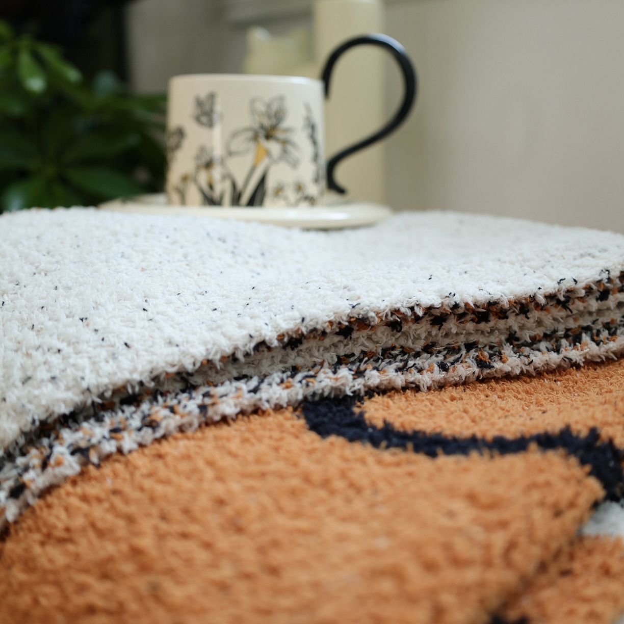 91家纺网 家纺一手货源 找家纺 （总）澜昕 酒店半边绒针织毯盖毯沙发垫家用卡通毛毯