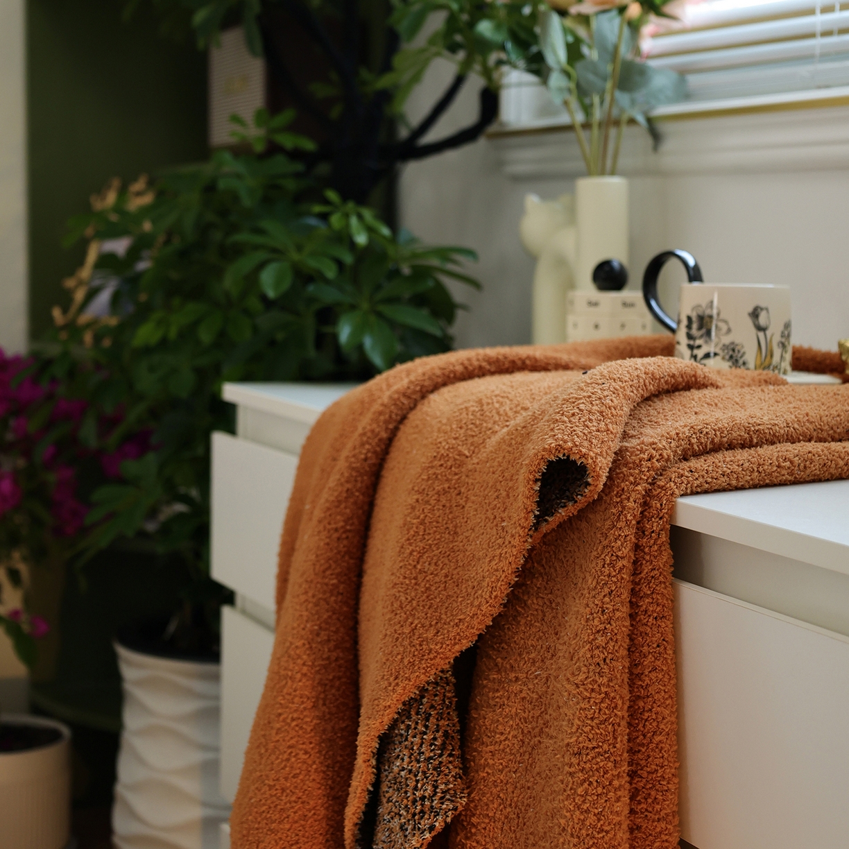 91家纺网 家纺一手货源 找家纺 澜昕 酒店半边绒针织毯盖毯沙发垫家用卡通毛毯 美拉德棕