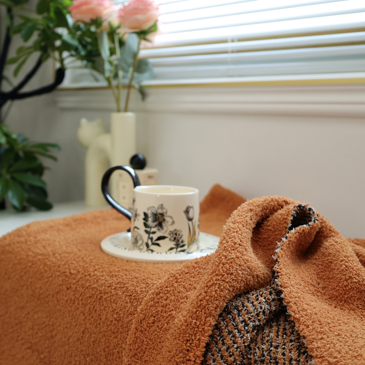 91家纺网 家纺一手货源 找家纺 澜昕 酒店半边绒针织毯盖毯沙发垫家用卡通毛毯 美拉德棕