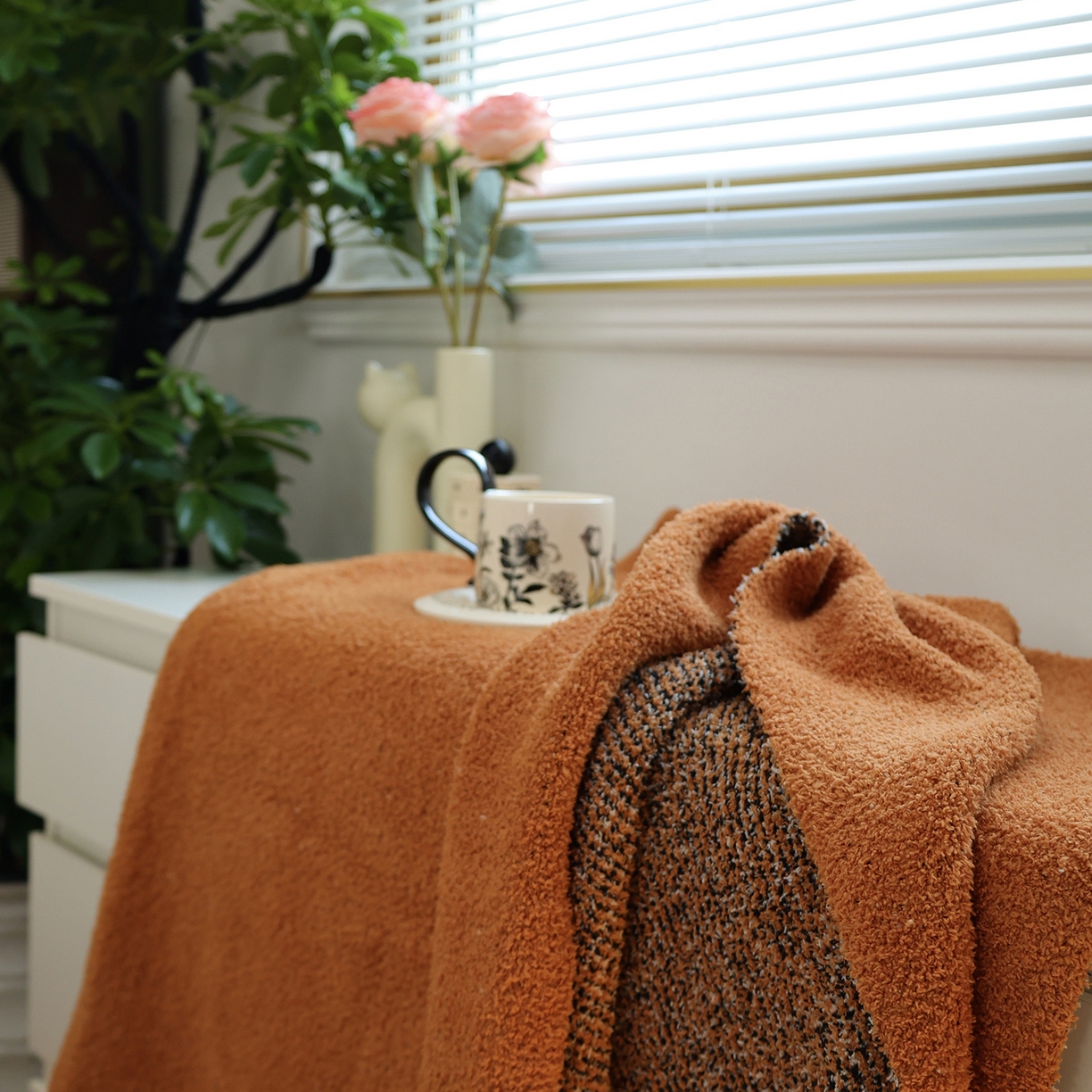 91家纺网 家纺一手货源 找家纺 澜昕 酒店半边绒针织毯盖毯沙发垫家用卡通毛毯 美拉德棕