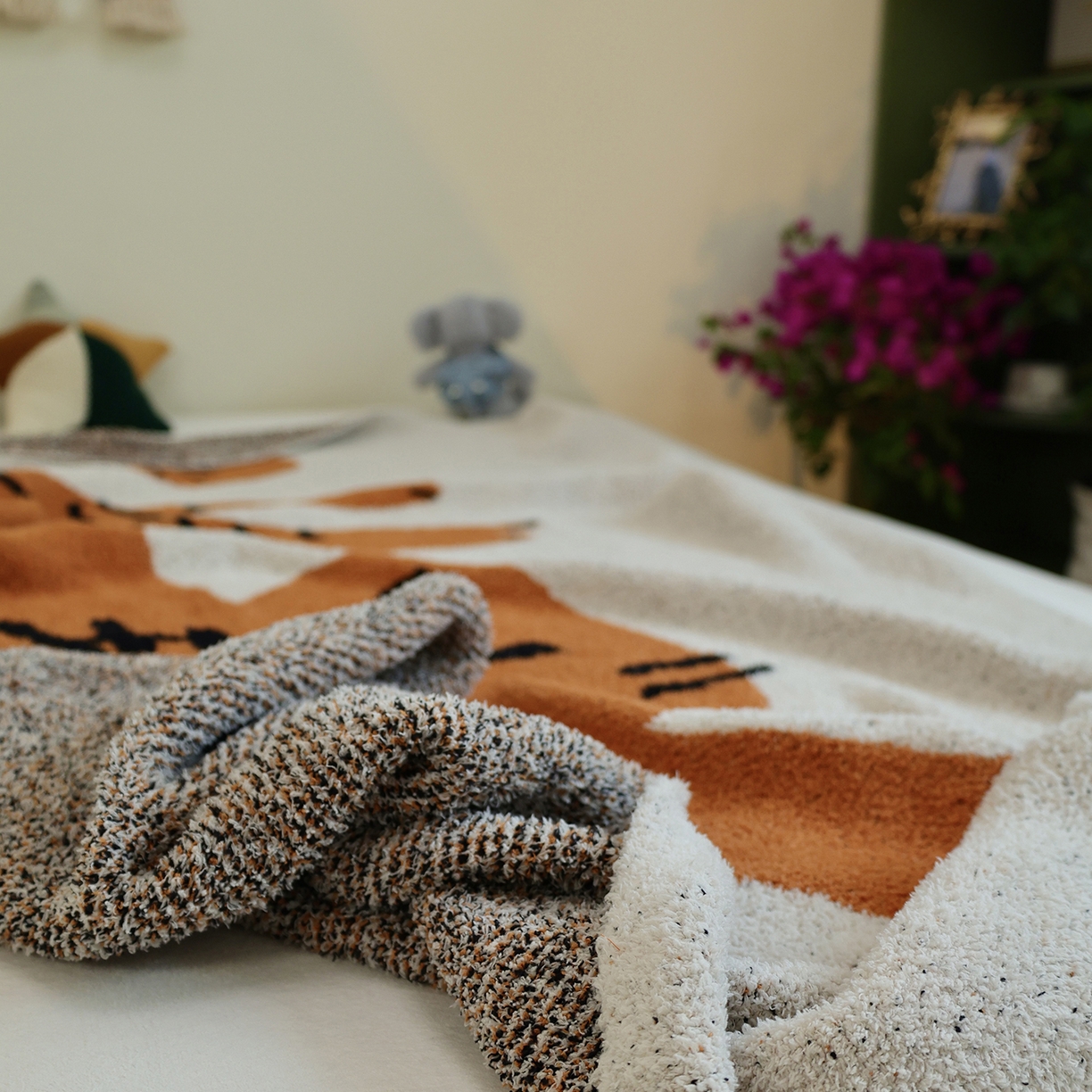 91家纺网 家纺一手货源 找家纺 澜昕 酒店半边绒针织毯盖毯沙发垫家用卡通毛毯 美拉德棕