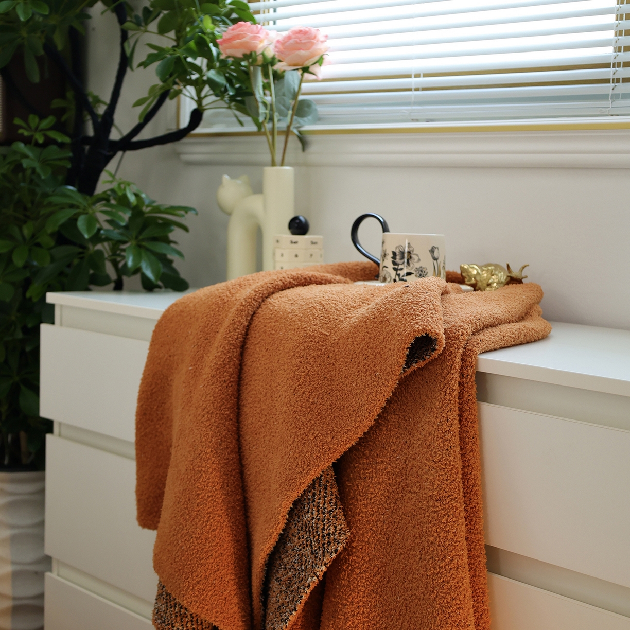 91家纺网 家纺一手货源 找家纺 澜昕 酒店半边绒针织毯盖毯沙发垫家用卡通毛毯 美拉德棕