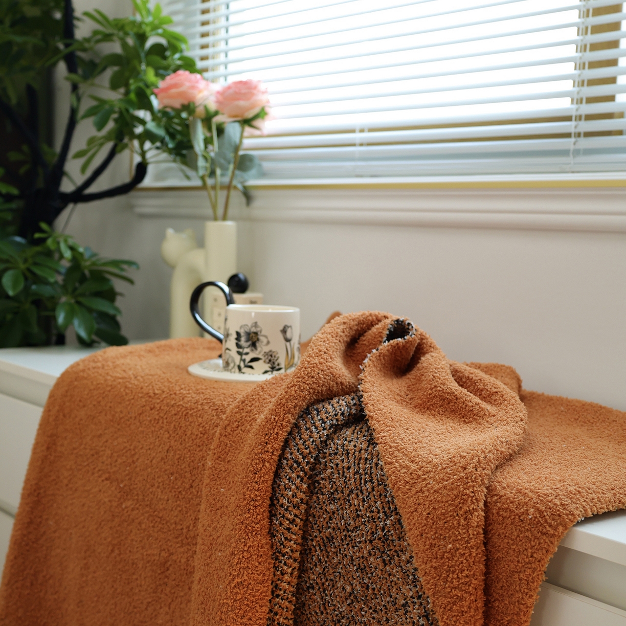 91家纺网 家纺一手货源 找家纺 澜昕 酒店半边绒针织毯盖毯沙发垫家用卡通毛毯 美拉德棕