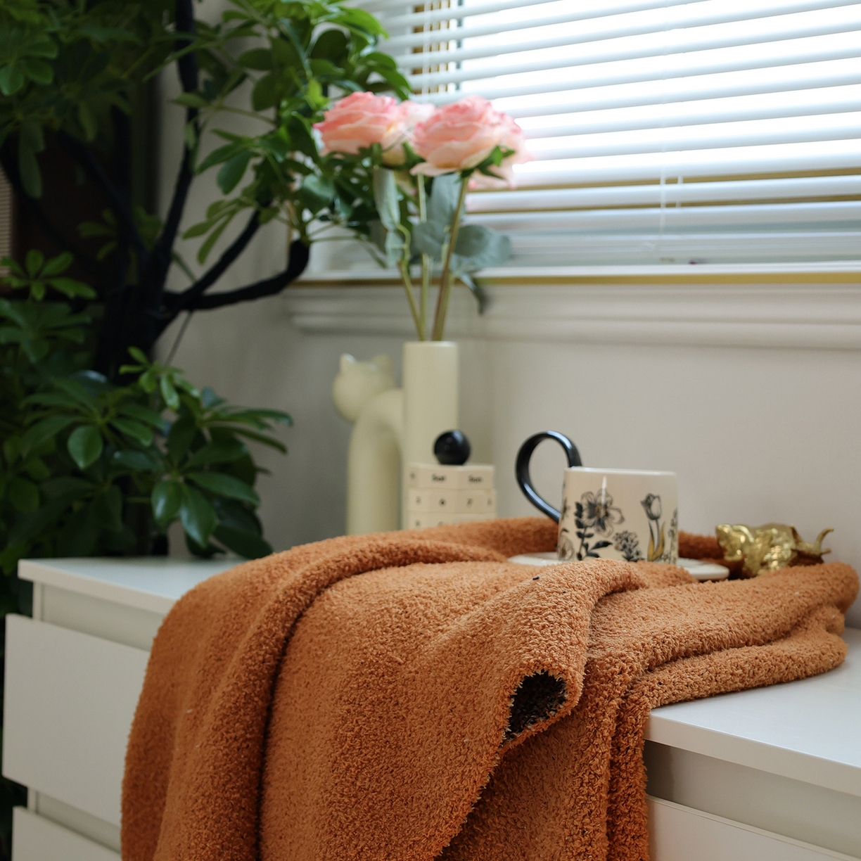 91家纺网 家纺一手货源 找家纺 澜昕 酒店半边绒针织毯盖毯沙发垫家用卡通毛毯 美拉德棕