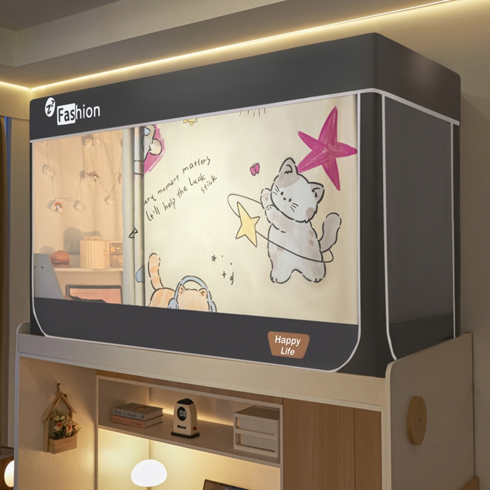 91家纺网 家纺一手货源 找家纺 铭宣家居 2025新款100%物理强遮光纳米技术静电植绒环保透气床帘加密纱学生蚊帐透气面料 快乐猫咪