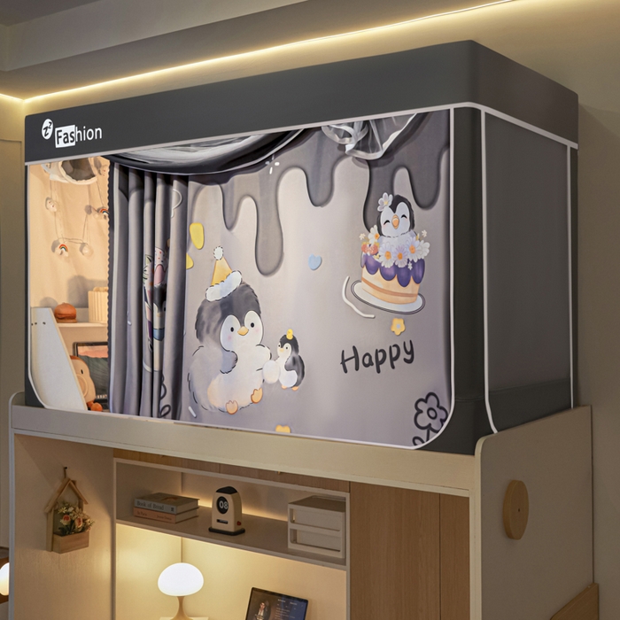 91家纺网 家纺一手货源 找家纺 铭宣家居 2025新款100%物理强遮光纳米技术静电植绒环保透气床帘加密纱学生蚊帐透气面料 企鹅宝宝