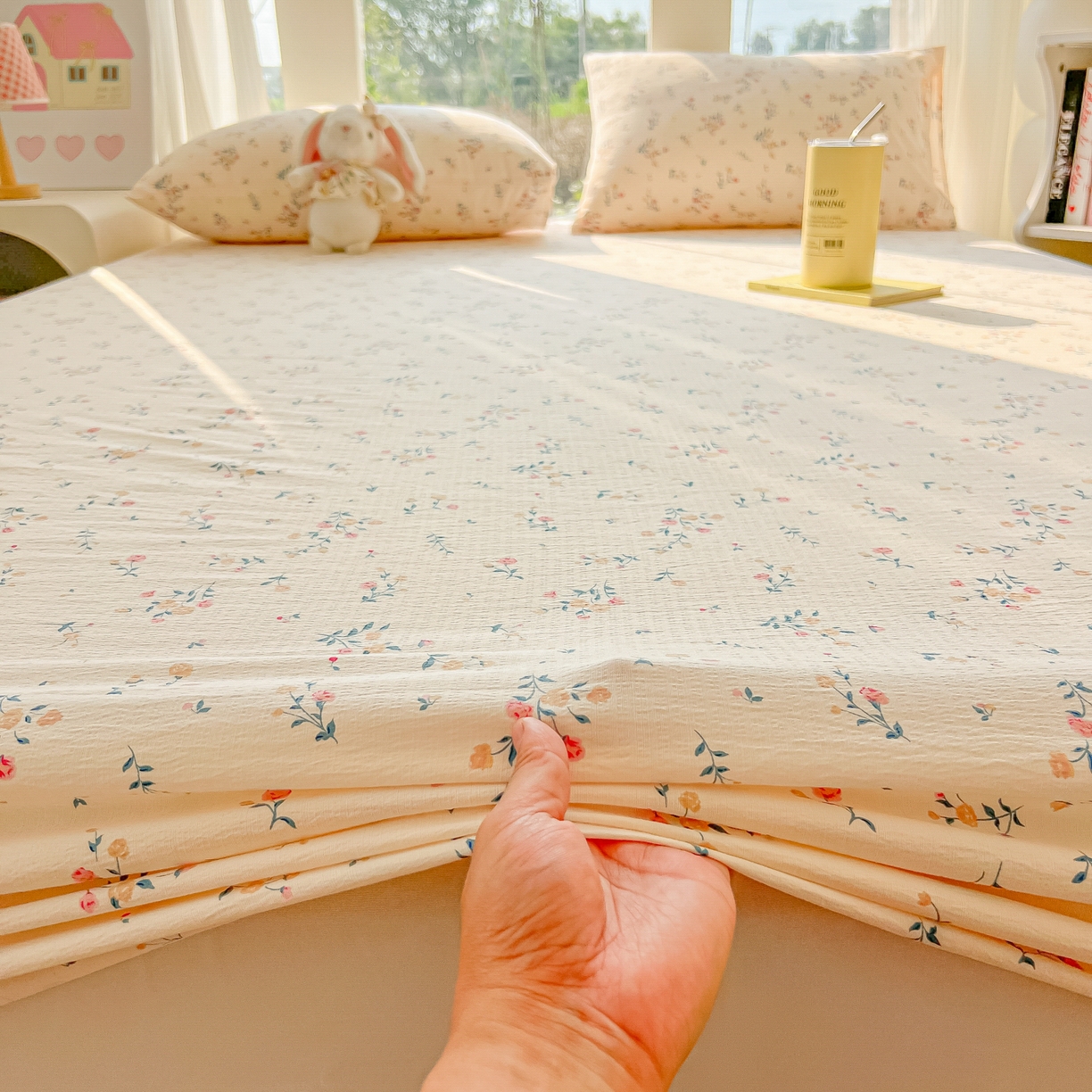 91家纺网 家纺一手货源 找家纺 韩巢家纺 2025新款云感提花双层纱单床笠热销款防滑床笠单件 春风十里