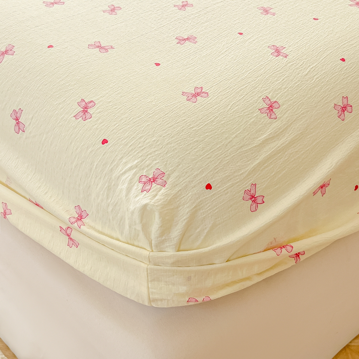 91家纺网 家纺一手货源 找家纺 韩巢家纺 2025新款云感提花双层纱单床笠热销款防滑床笠单件 粉相思