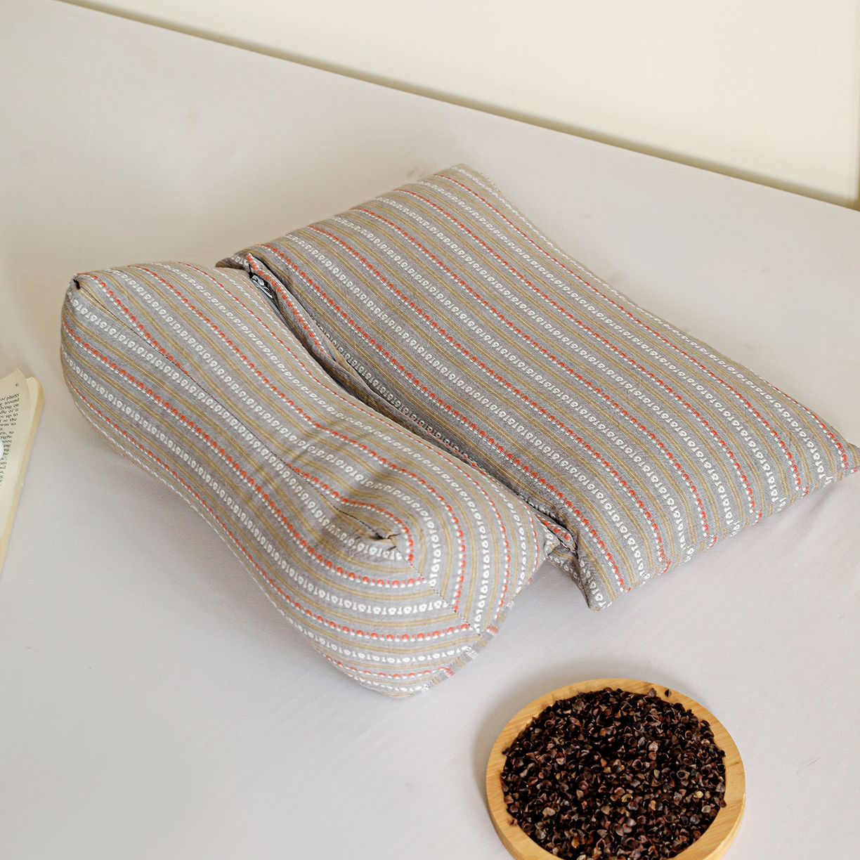 91家纺网 家纺一手货源 找家纺 （总）梦莱家纺 2025春夏新款三角牵引组合荞麦枕印花款枕头枕芯