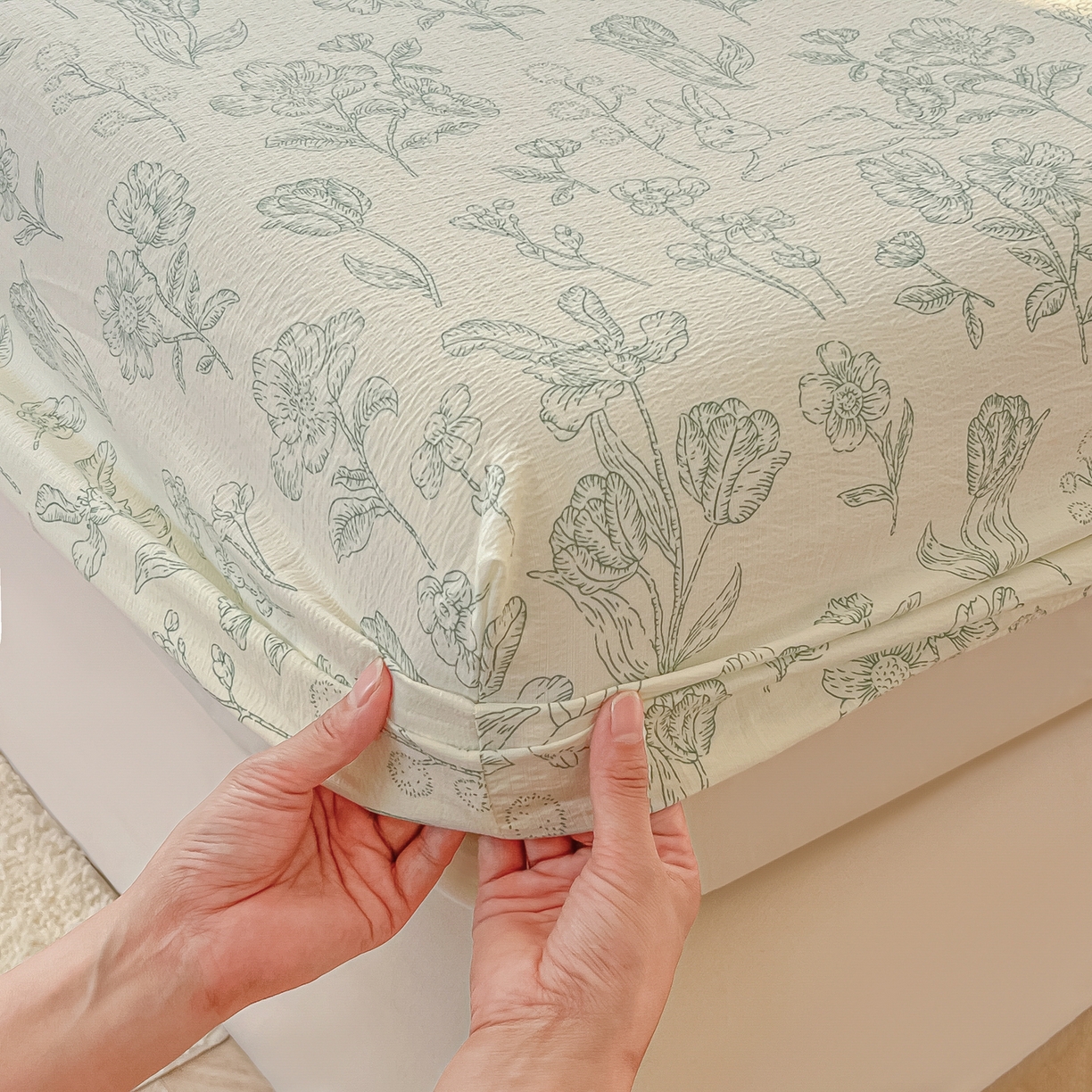 91家纺网 家纺一手货源 找家纺 韩巢家纺 2025新款云感提花双层纱单床笠热销款防滑床笠单件 海像森林