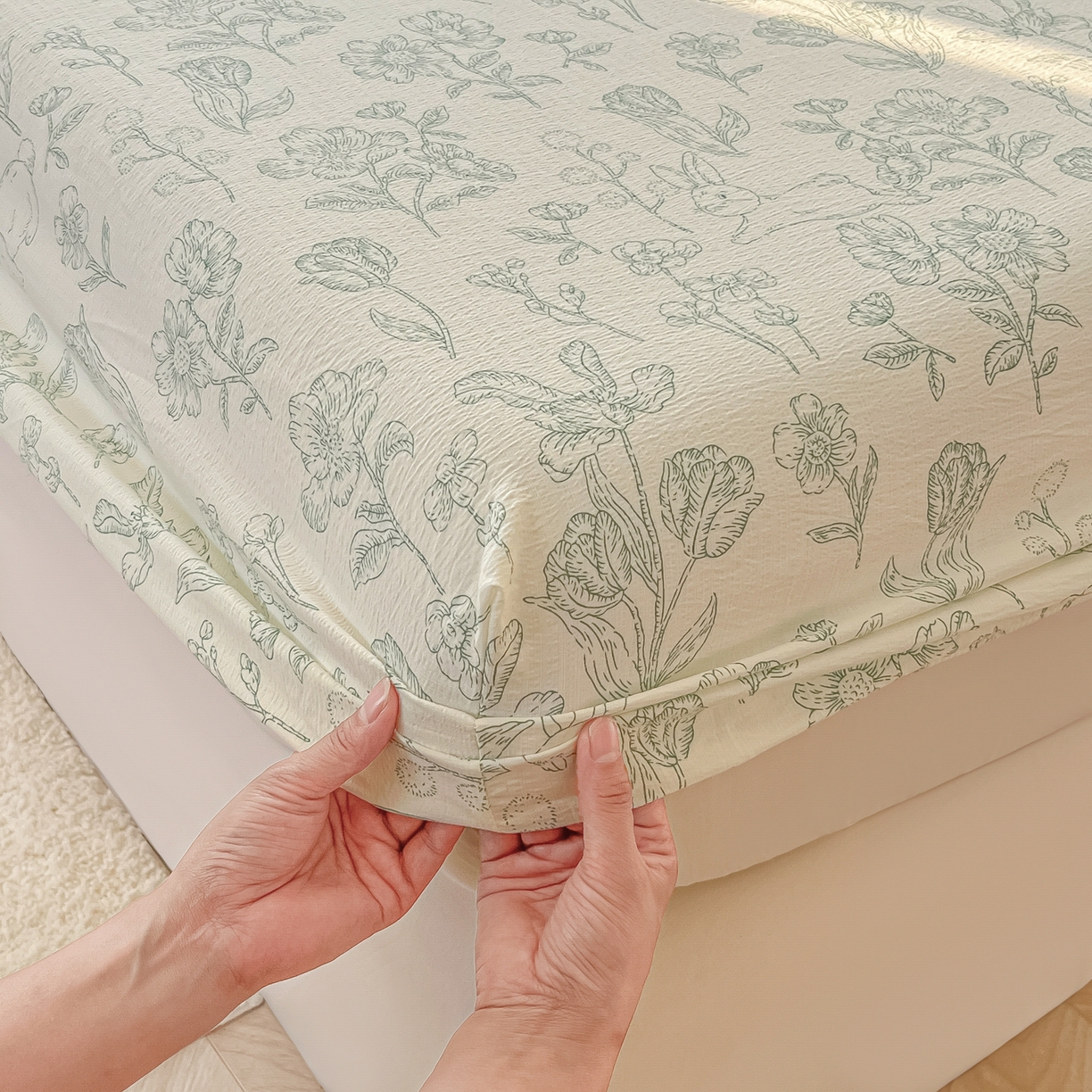 91家纺网 家纺一手货源 找家纺 韩巢家纺 2025新款云感提花双层纱单床笠热销款防滑床笠单件 海像森林