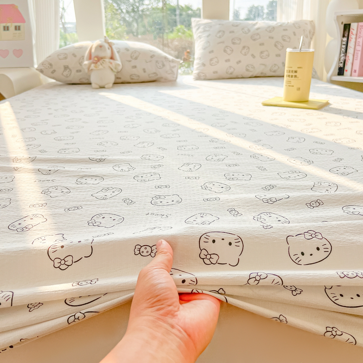 91家纺网 家纺一手货源 找家纺 韩巢家纺 2025新款云感提花双层纱单床笠热销款防滑床笠单件 猫咪恋人