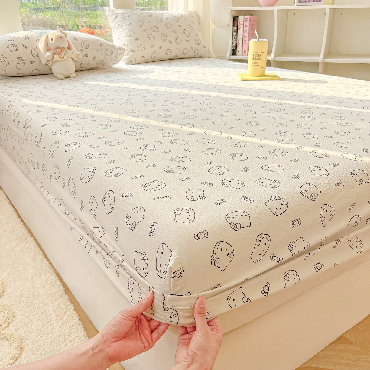 91家纺网 家纺一手货源 找家纺 韩巢家纺 2025新款云感提花双层纱单床笠热销款防滑床笠单件 猫咪恋人