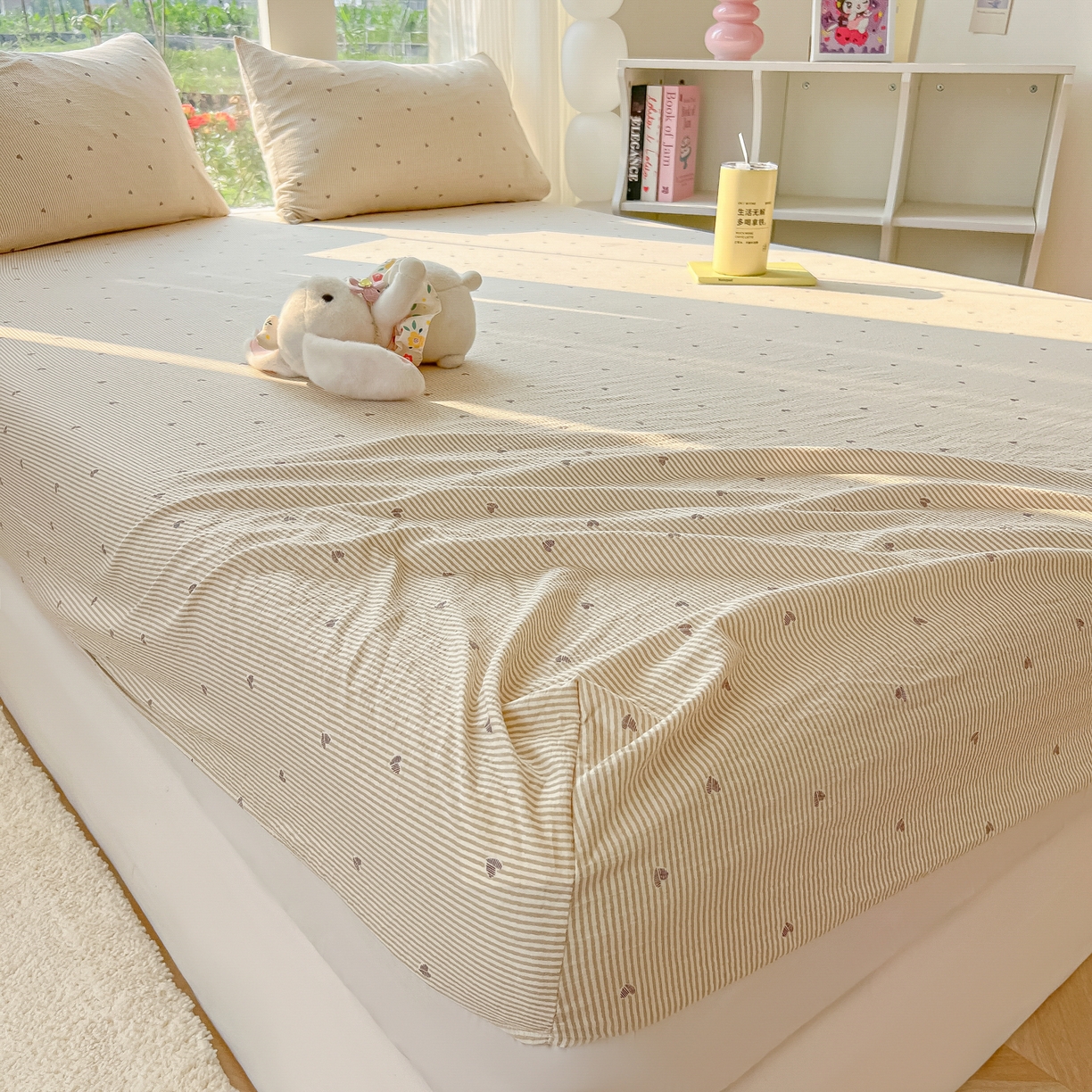 91家纺网 家纺一手货源 找家纺 韩巢家纺 2025新款云感提花双层纱单床笠热销款防滑床笠单件 米倾心