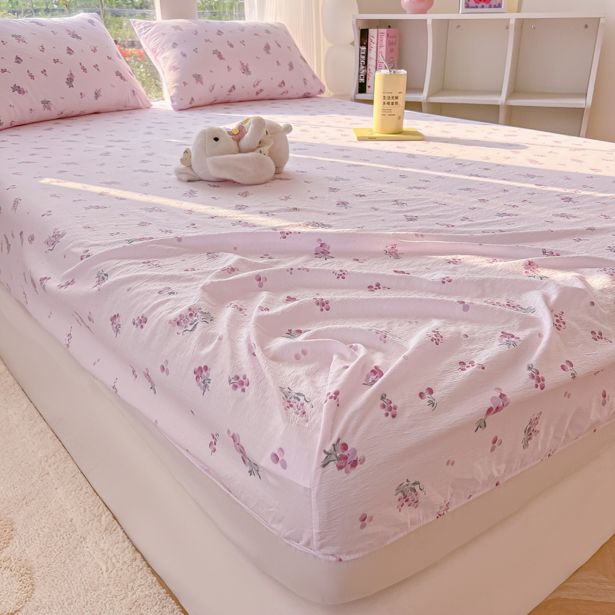 91家纺网 家纺一手货源 找家纺 韩巢家纺 2025新款云感提花双层纱单床笠热销款防滑床笠单件 葡萄七分甜