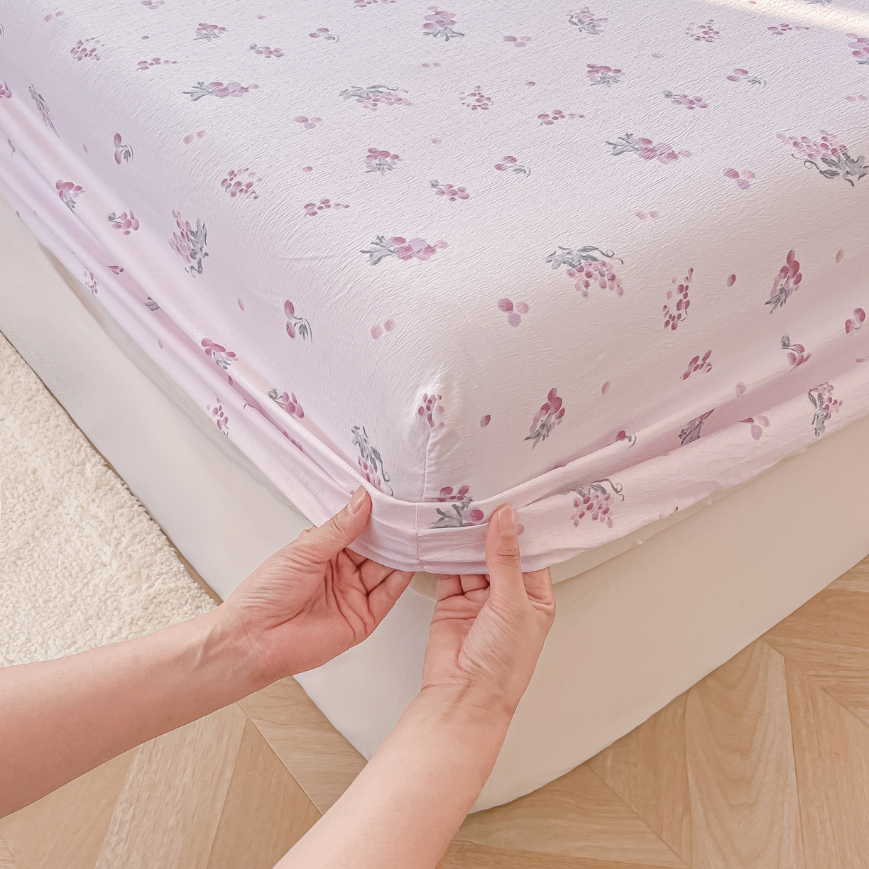 91家纺网 家纺一手货源 找家纺 韩巢家纺 2025新款云感提花双层纱单床笠热销款防滑床笠单件 葡萄七分甜