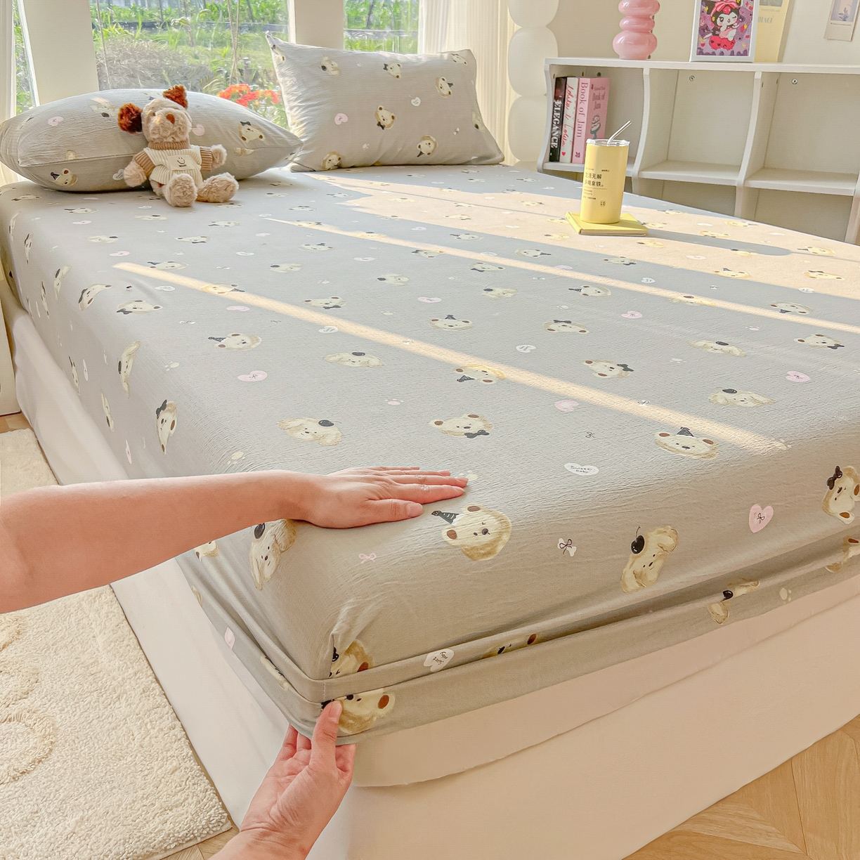 91家纺网 家纺一手货源 找家纺 韩巢家纺 2025新款云感提花双层纱单床笠热销款防滑床笠单件 奇妙小熊