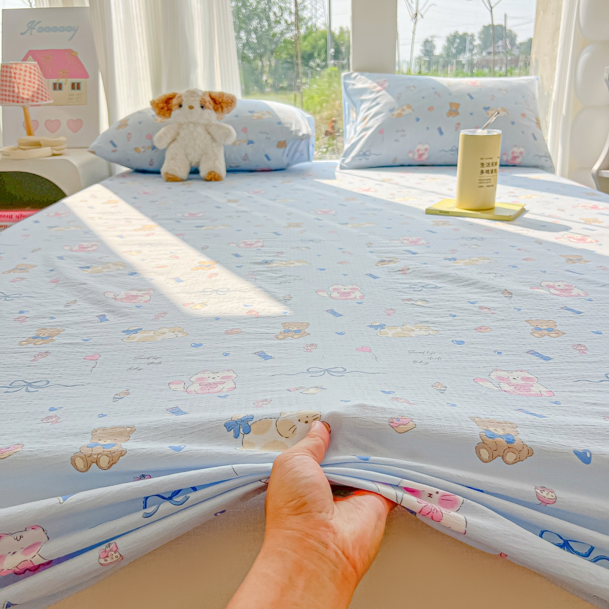 91家纺网 家纺一手货源 找家纺 韩巢家纺 2025新款云感提花双层纱单床笠热销款防滑床笠单件 小猫时光篮