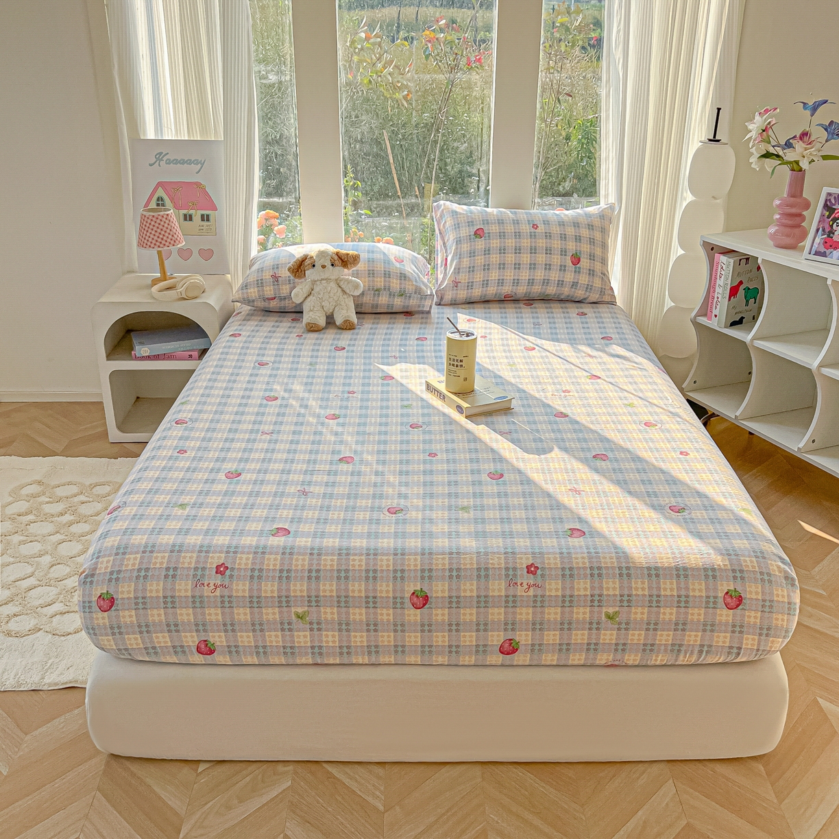 91家纺网 家纺一手货源 找家纺 韩巢家纺 2025新款云感提花双层纱单床笠热销款防滑床笠单件 有草莓的地方