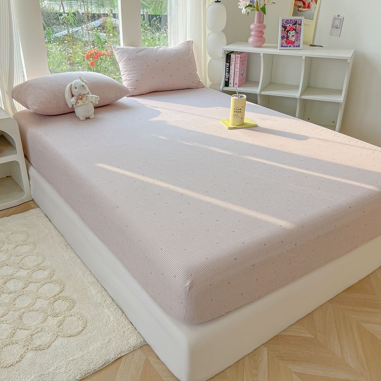 91家纺网 家纺一手货源 找家纺 韩巢家纺 2025新款云感提花双层纱单床笠热销款防滑床笠单件 紫倾心