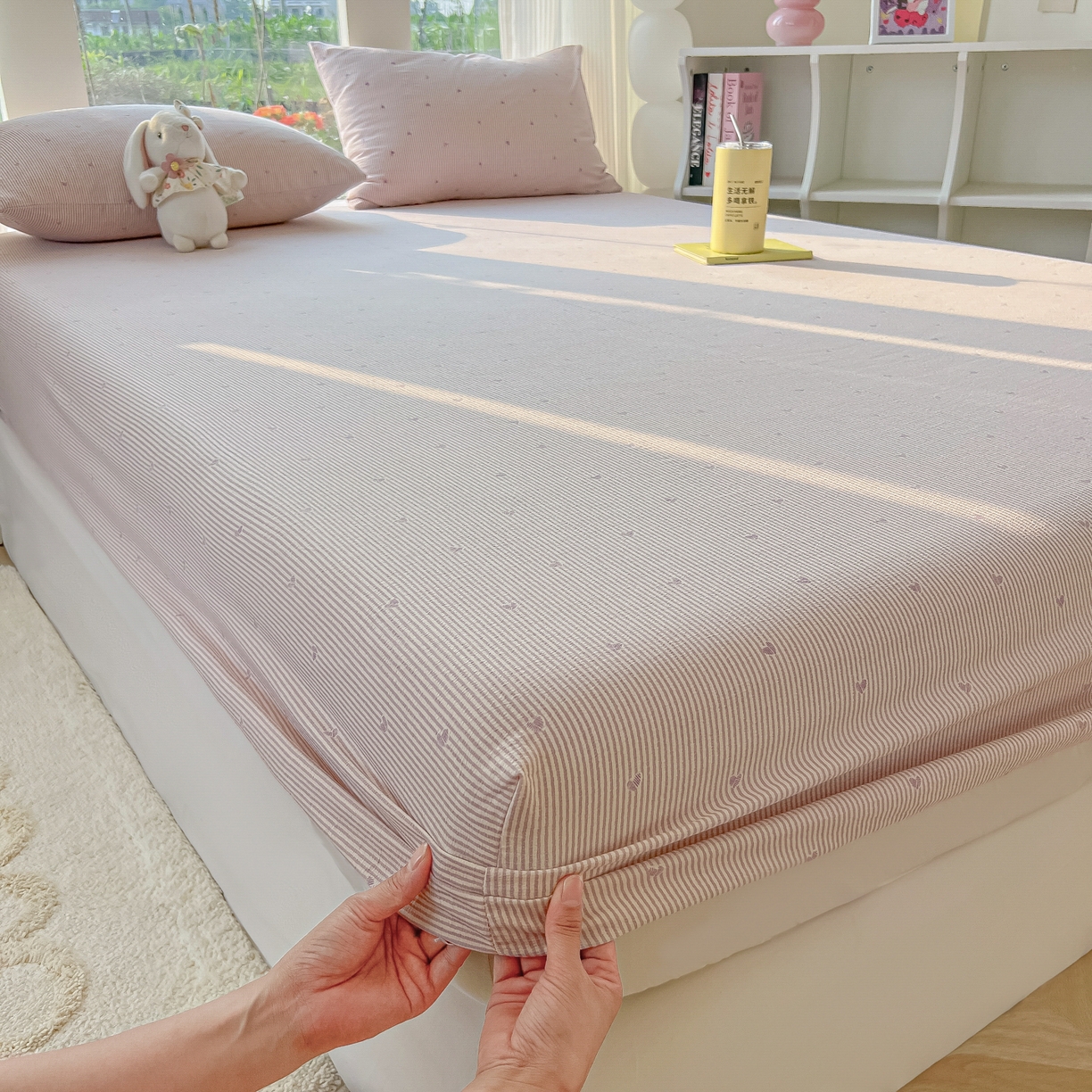 91家纺网 家纺一手货源 找家纺 韩巢家纺 2025新款云感提花双层纱单床笠热销款防滑床笠单件 紫倾心