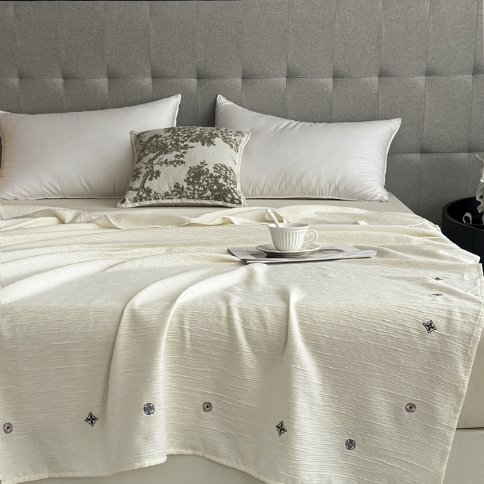 91家纺网 家纺一手货源 找家纺 乐嘉盈 2025新款双层纱布毯 米白