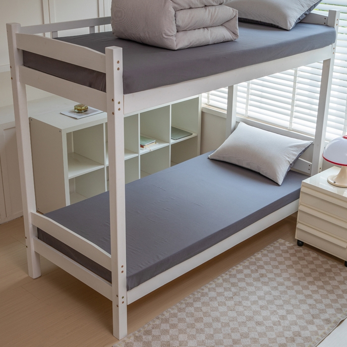 91家纺网 家纺一手货源 找家纺 柠萌家居 2025新款无印良品风色织水洗棉A类学生宿舍三件套 灰密条