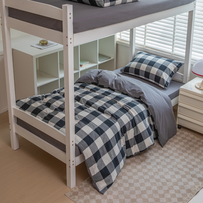 91家纺网 家纺一手货源 找家纺 柠萌家居 2025新款无印良品风色织水洗棉A类学生宿舍三件套 留恋时光-黑