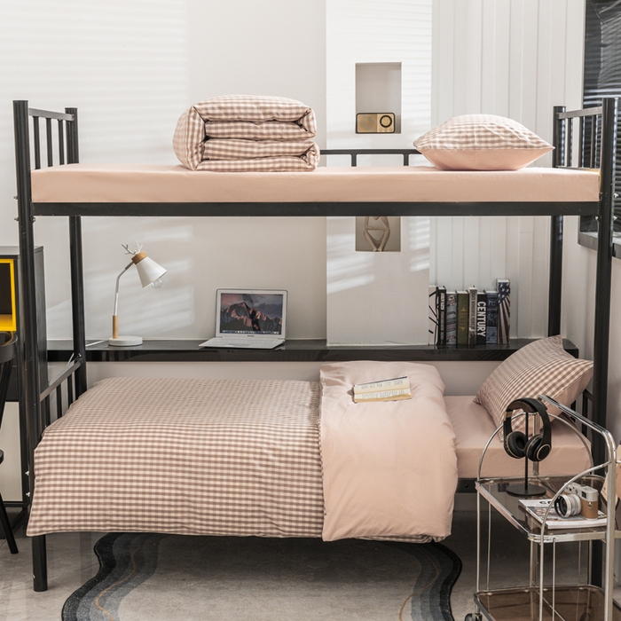 91家纺网 家纺一手货源 找家纺 柠萌家居 2025新款无印良品风色织水洗棉A类学生宿舍三件套 蜜粉格