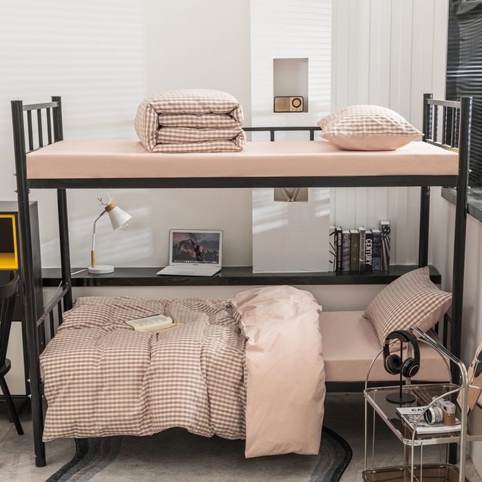 91家纺网 家纺一手货源 找家纺 柠萌家居 2025新款无印良品风色织水洗棉A类学生宿舍三件套 蜜粉格