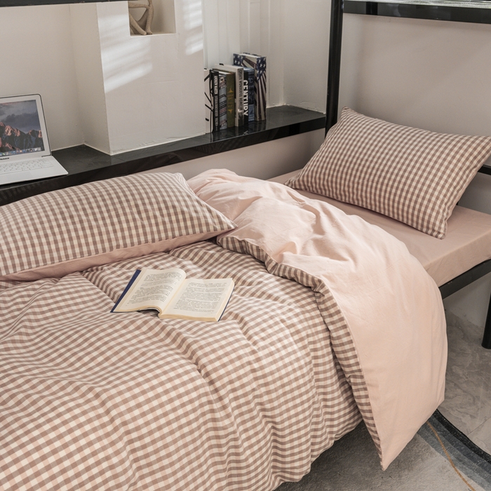 91家纺网 家纺一手货源 找家纺 柠萌家居 2025新款无印良品风色织水洗棉A类学生宿舍三件套 蜜粉格