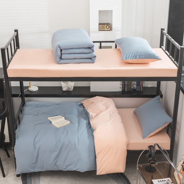 91家纺网 家纺一手货源 找家纺 柠萌家居 2025新款无印良品风色织水洗棉A类学生宿舍三件套 浅蓝粉