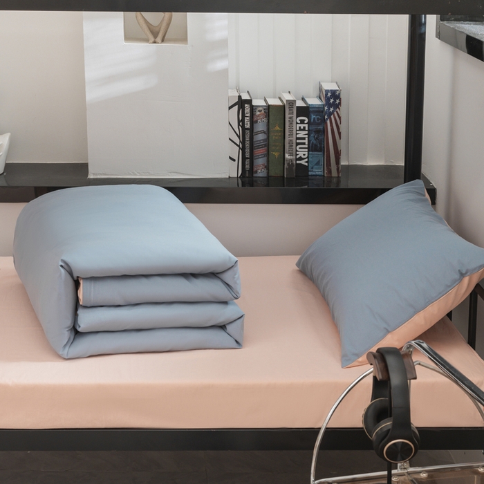 91家纺网 家纺一手货源 找家纺 柠萌家居 2025新款无印良品风色织水洗棉A类学生宿舍三件套 浅蓝粉