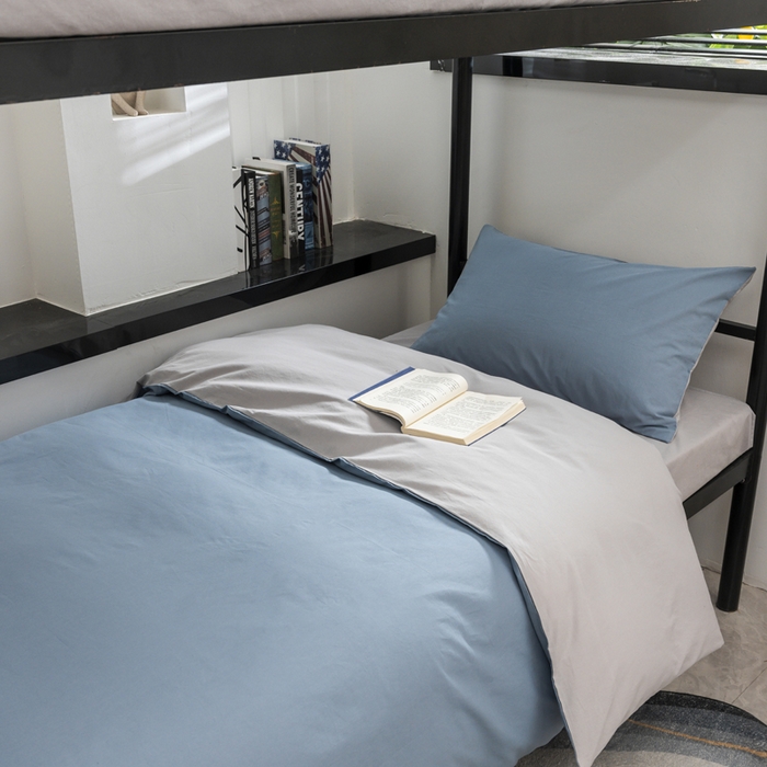 91家纺网 家纺一手货源 找家纺 柠萌家居 2025新款无印良品风色织水洗棉A类学生宿舍三件套 浅蓝灰