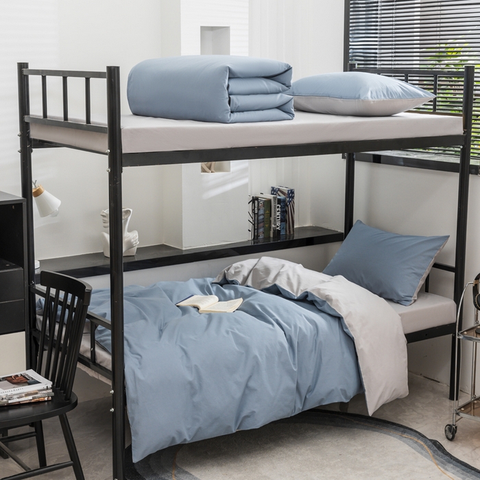 91家纺网 家纺一手货源 找家纺 柠萌家居 2025新款无印良品风色织水洗棉A类学生宿舍三件套 浅蓝灰