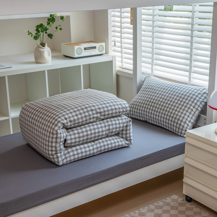 91家纺网 家纺一手货源 找家纺 柠萌家居 2025新款无印良品风色织水洗棉A类学生宿舍三件套 尚品灰