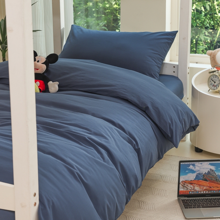 91家纺网 家纺一手货源 找家纺 柠萌家居 2025新款无印良品风色织水洗棉A类学生宿舍三件套 宝石蓝