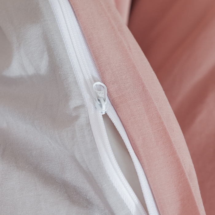 91家纺网 家纺一手货源 找家纺 柠萌家居 2025新款无印良品风色织水洗棉A类学生宿舍三件套 豆沙+浅灰