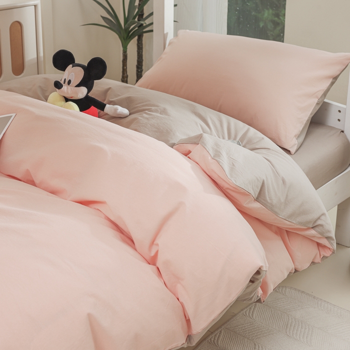 91家纺网 家纺一手货源 找家纺 柠萌家居 2025新款无印良品风色织水洗棉A类学生宿舍三件套 粉卡其