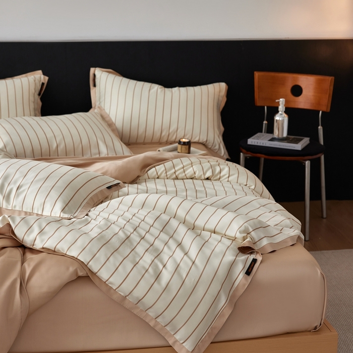 91家纺网 家纺一手货源 找家纺 （总）安莱生活 2025年新款60支兰精天丝数码印花条纹时尚款四件套