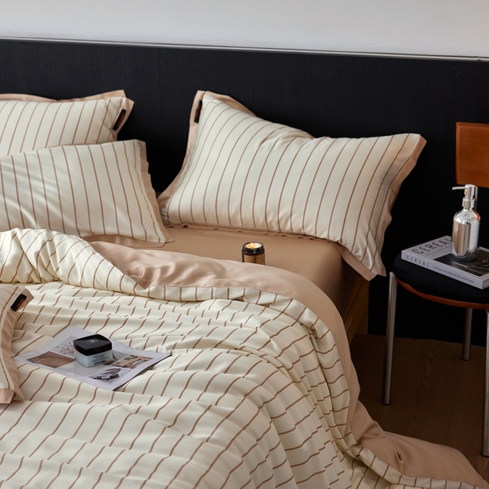 91家纺网 家纺一手货源 找家纺 （总）安莱生活 2025年新款60支兰精天丝数码印花条纹时尚款四件套