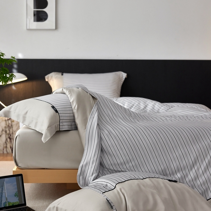 91家纺网 家纺一手货源 找家纺 安莱生活 2025年新款60支兰精天丝数码印花条纹时尚款四件套 黛夏-灰