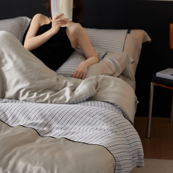 91家纺网 家纺一手货源 找家纺 安莱生活 2025年新款60支兰精天丝数码印花条纹时尚款四件套 黛夏-灰